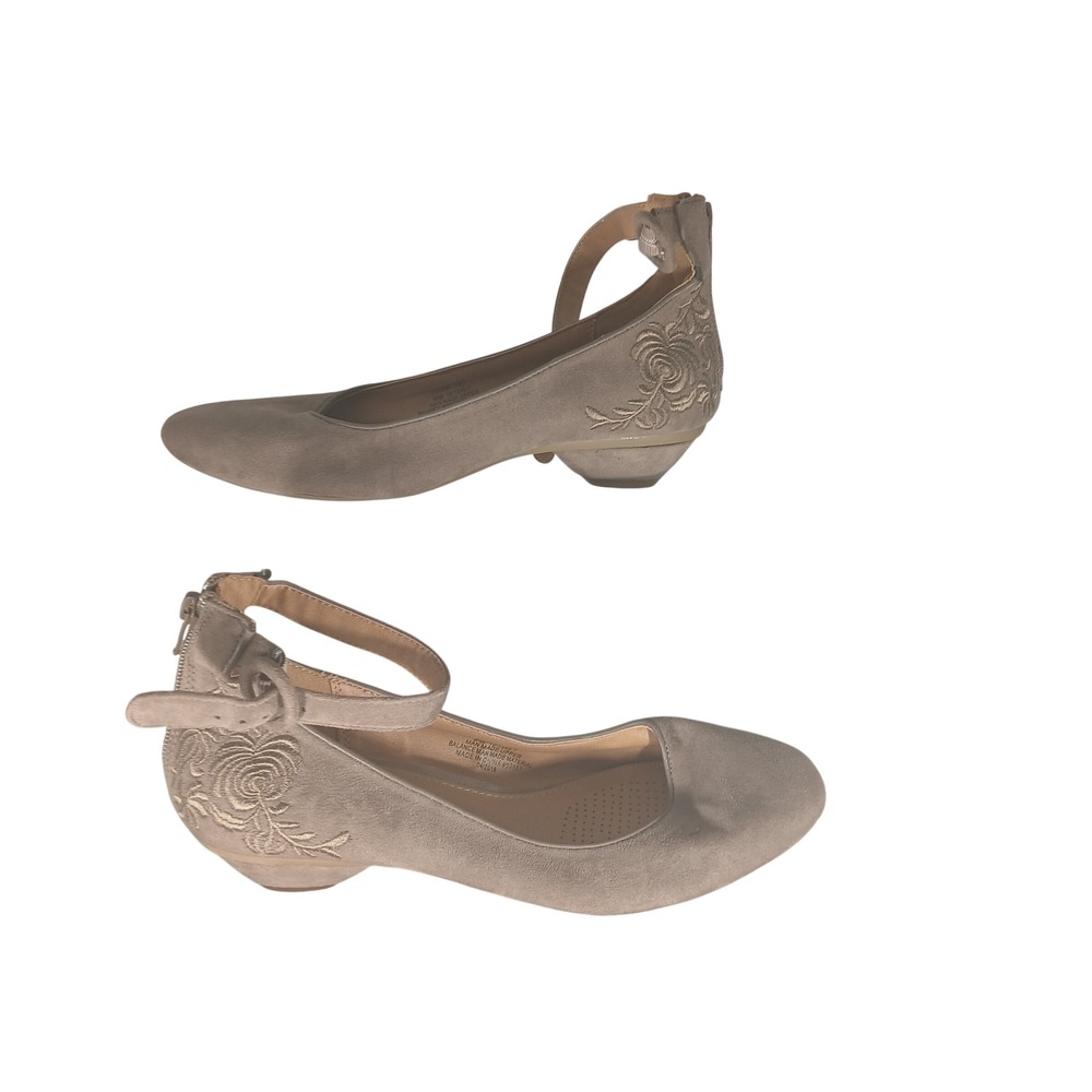 Comfortview Pixie Flats 8M Taupe Embroidered Ankle Strap Low Heel Shoes